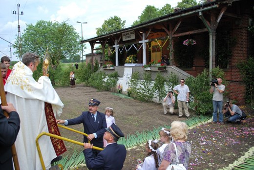 Kolejowa procesja Bożego Ciała w Kuniowie.