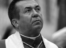 Smoleńsk: Dwóch biskupów w jednej trumnie