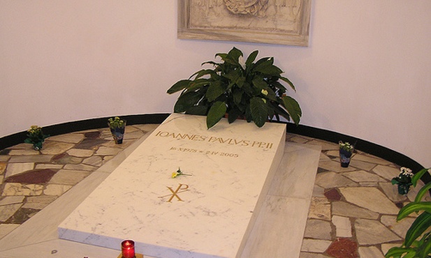 Agca może pomodlić się przy grobie Jana Pawła II