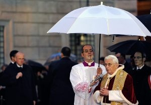 Benedykt XVI na Placu Hiszpańskim
