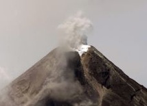 Filipiny: Wulkan Mayon grozi erupcją