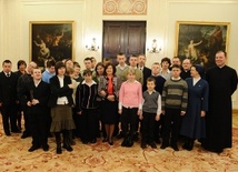 Niepełnosprawne dzieci w Pałacu Prezydenckim