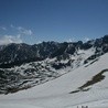 Tatry: Ratownicy przeszukują lawinisko