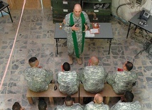 Dostali modlitewniki wojskowe