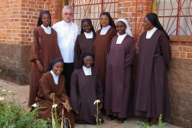 Biskup Skworc odwiedził misjonarzy 