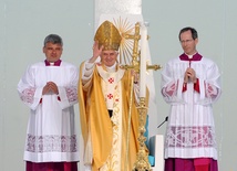 Fatima: Eucharystia z Benedyktem XVI