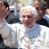Papież składa wizytę w Sulmonie