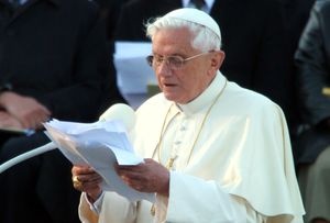 Benedykt XVI: Bóg jest źródłem życia