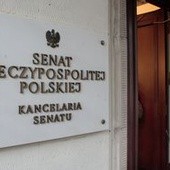 Uchwała Senatu ws. kanonizacji