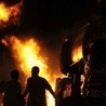 Pakistan: Cysterny w ogniu