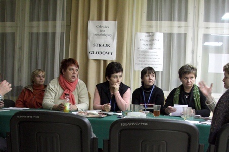 Starachowice: Strajk głodowy sanitariuszek 