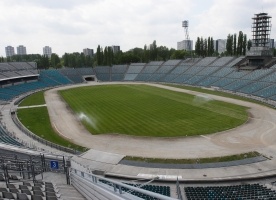 Stadion Śląski za murem