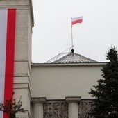 Sejm: Będą się modlić i czytać Biblię