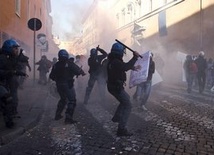Anarchiści demolowali centrum Rzymu
