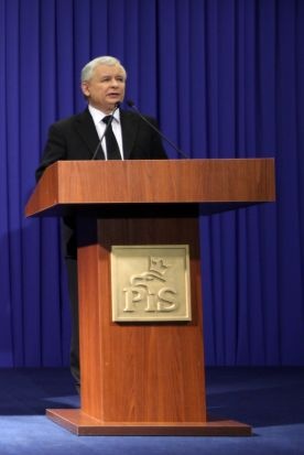 Kaczyński: Raport MAK to zakpienie sobie z Polski