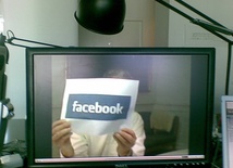 Facebook zaprzecza: To nie atak hakerów