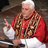 Benedykt XVI nauczycielem modlitwy