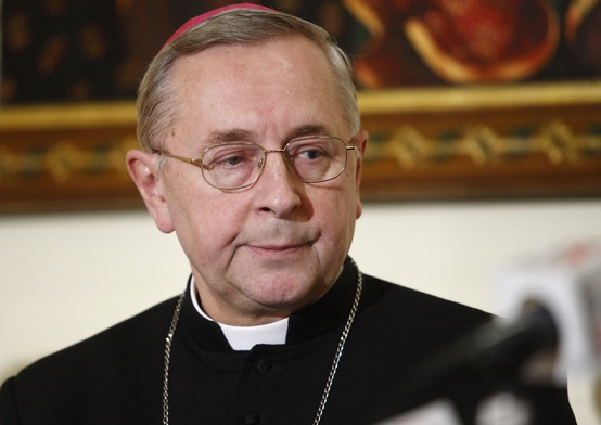 Abp Gądecki: To nie śmierć rozdziela ludzi, ale brak miłości