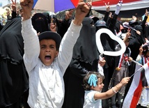 Jemen: 90 demonstrantów rannych