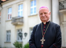Biskup o strachu polityków