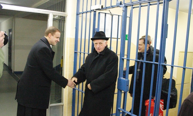 Abp Zimoń u osadzonych