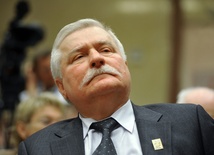 Wałęsa tłumaczy się ze słów o JPII