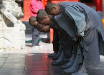 Odczarowywanie buddyzmu