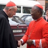 Kard. Arinze: Tylko katolicy mogą przyjmować Komunię świętą