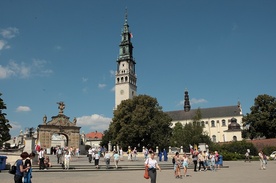 Pracownicy hospicjów na Jasnej Górze