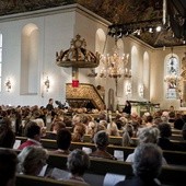 Sprawca z Norwegii groził papieżowi