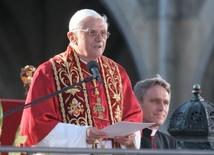 Papież przestrzega przed spirytyzmem