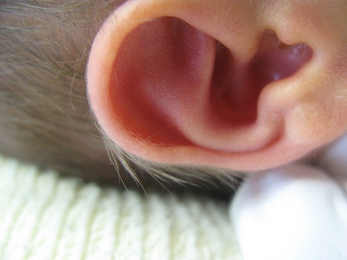 Wczesne wykrywanie wad słuchu życiową szansą dla dzieci