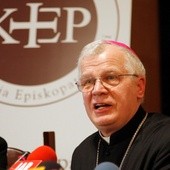 abp Józef Michalik