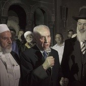Potępiają spalenie meczetu w Galilei