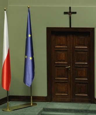 Polacy chcą krzyża w Sejmie