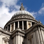 W. Brytania: Dymisja w katedrze