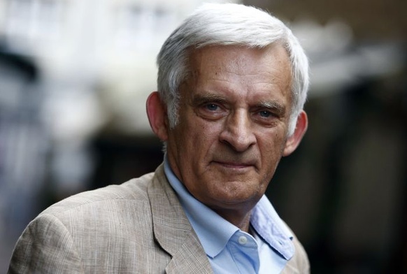 Buzek: Krzyż powinien pozostać w sejmie