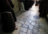 "Pobożnie" plują na chrześcijan w Jerozolimie