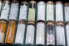 Dawniej leki przechowywano w szklanych naczyniach