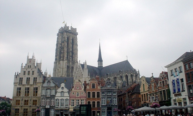 Belgia. Rynek w Mechelen