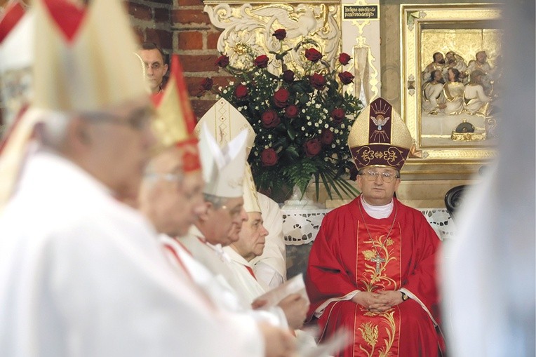 Biskup Regmunt objął diecezję