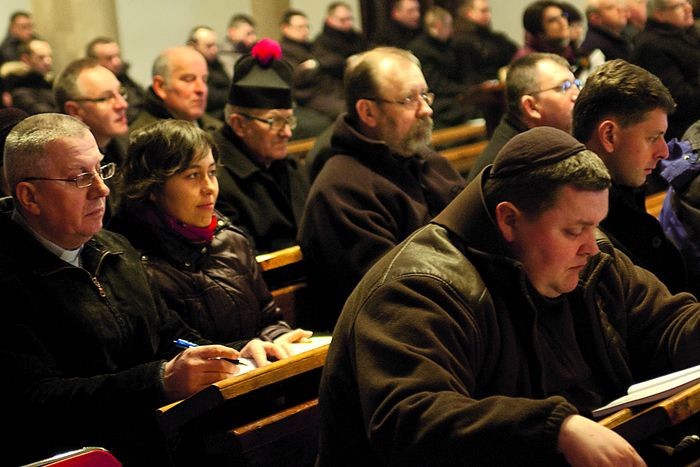  Przepracowane teksty były poddawane pod głosowanie podczas synodalnych sesji 