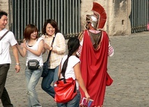 Rzym: Strażnicy miejscy wygrali z centurionami