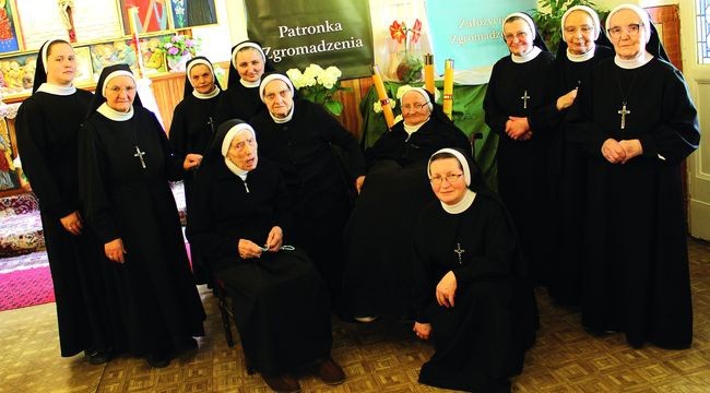  Obecnie w domu zakonnym w Rychnowie znajduje się 11 sióstr