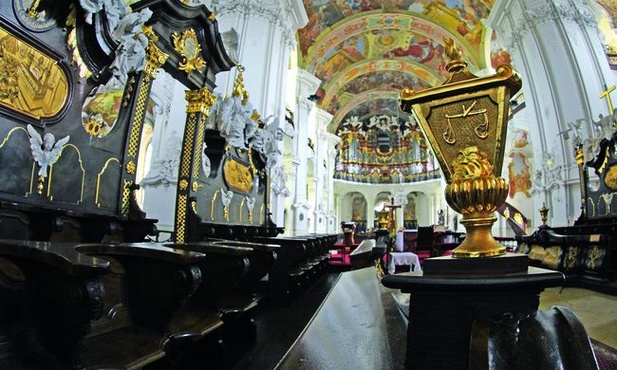Kościół dba o zabytki sakralne – dobra kultury narodowej. Na zdjęciu odnowione pocysterskie opactwo  w Krzeszowie