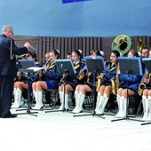  Na scenie zwycięzcy, czyli Młodzieżowa Orkiestra Dęta przy OSP w Gozdowie w powiecie sierpeckim  