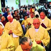  Rocznicowej Eucharystii, transmitowanej przez Telewizję Trwam, przewodniczył bp Henryk Tomasik