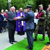  Marszałka pochowano z honorami na cmentarzu przy  ul. Francuskiej. W imieniu rodziny sztandar odebrał jego wnuk Konstanty Wolny