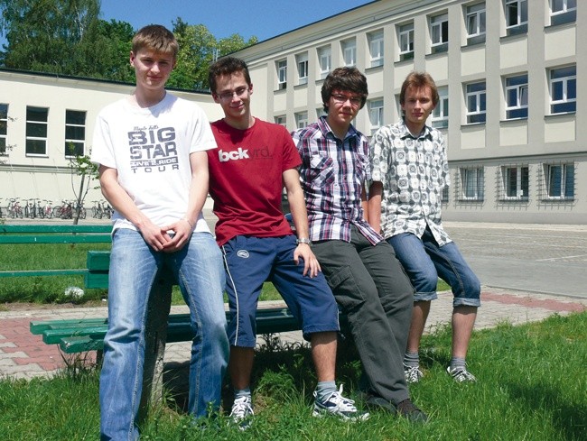  Od lewej: Sebastian Turek, Piotr Czukwiński, Jakub Wolak i Damian Węgliński