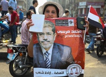 Egipt: Islamista Mohamed Mursi prezydentem